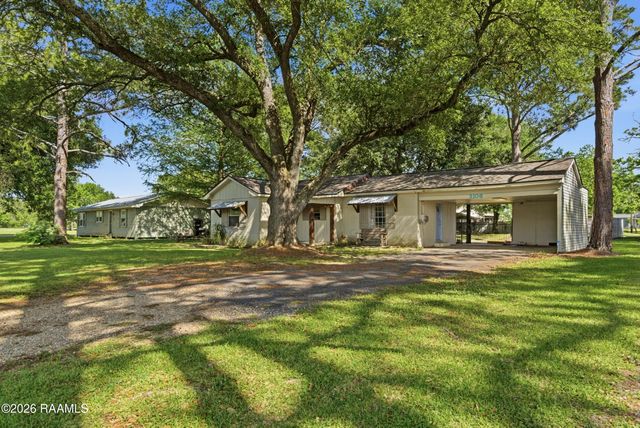 2106 Grand Pointe Avenue, Breaux Bridge, LA 70517