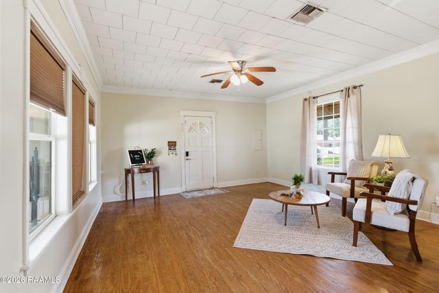 2106 Grand Pointe Avenue, Breaux Bridge, LA 70517