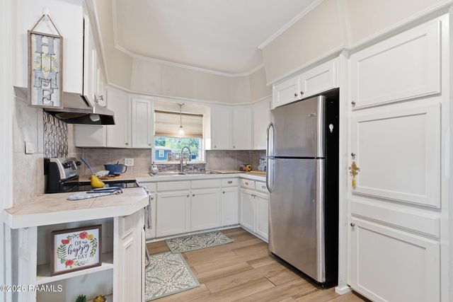 2106 Grand Pointe Avenue, Breaux Bridge, LA 70517