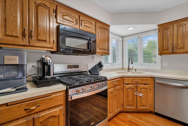 6 W Wend Street, Lemont, IL 60439