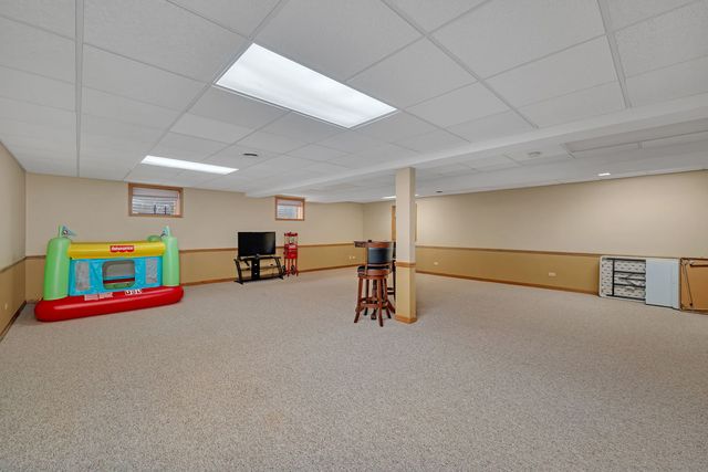 6 W Wend Street, Lemont, IL 60439