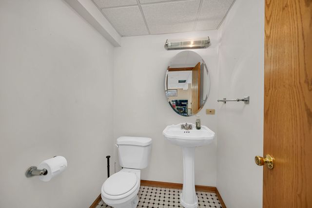 6 W Wend Street, Lemont, IL 60439