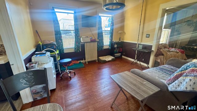 7 Quinebaug Road, Norwich, CT 06360