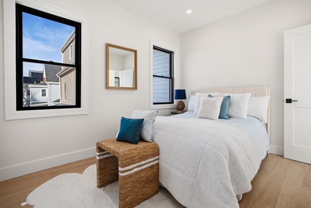 10 Bartlett St 2, Somerville, MA 02145