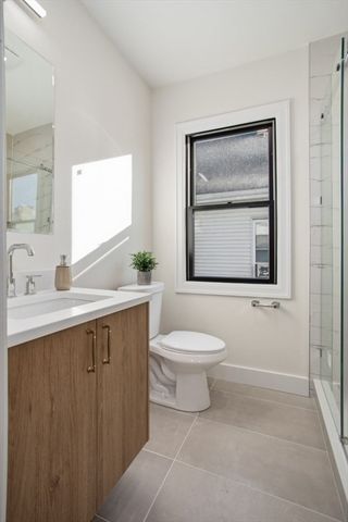 10 Bartlett St 2, Somerville, MA 02145