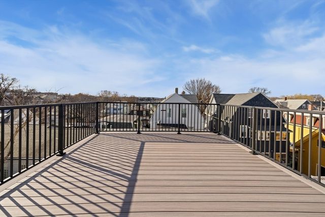 10 Bartlett St 2, Somerville, MA 02145