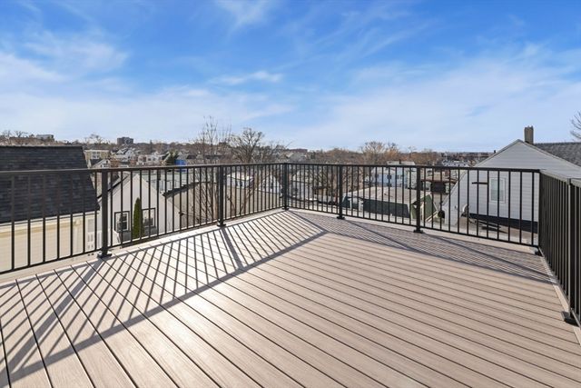 10 Bartlett St 2, Somerville, MA 02145