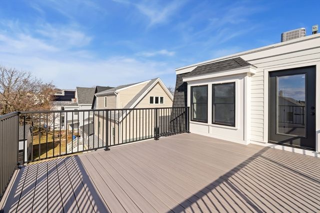 10 Bartlett St 2, Somerville, MA 02145