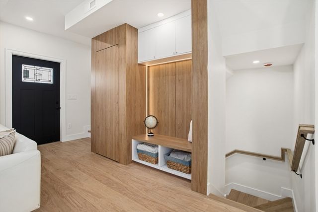 10 Bartlett St 2, Somerville, MA 02145