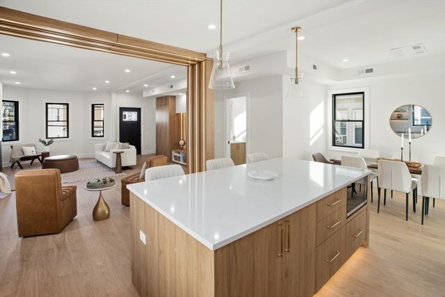 10 Bartlett St 2, Somerville, MA 02145