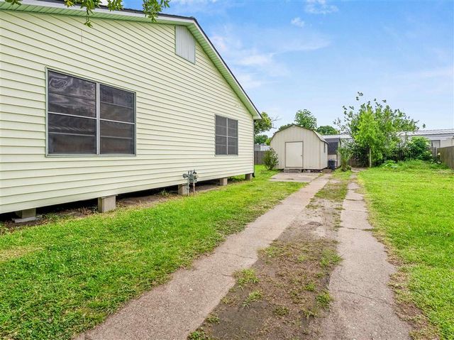 320 Pitre Street, Sulphur, LA 70663