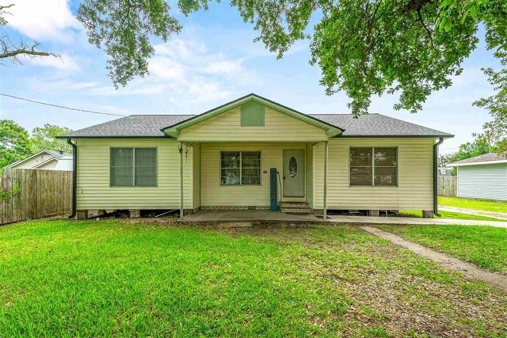 320 Pitre Street, Sulphur, LA 70663