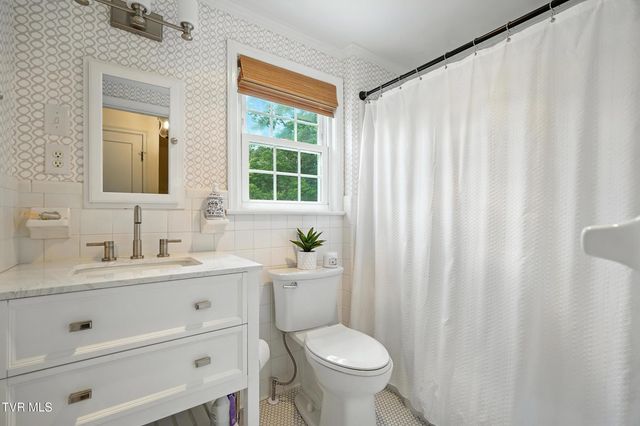 1140 Columbia Road, Bristol, TN 37620