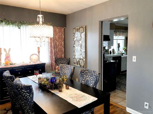 638 Maxine Street, Flint, MI 48503