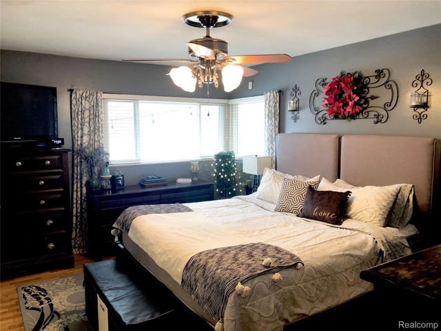 638 Maxine Street, Flint, MI 48503