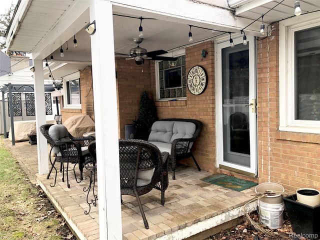 638 Maxine Street, Flint, MI 48503