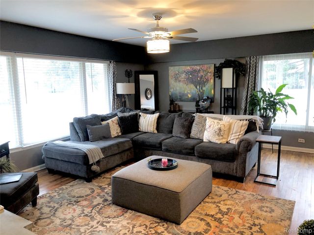 638 Maxine Street, Flint, MI 48503