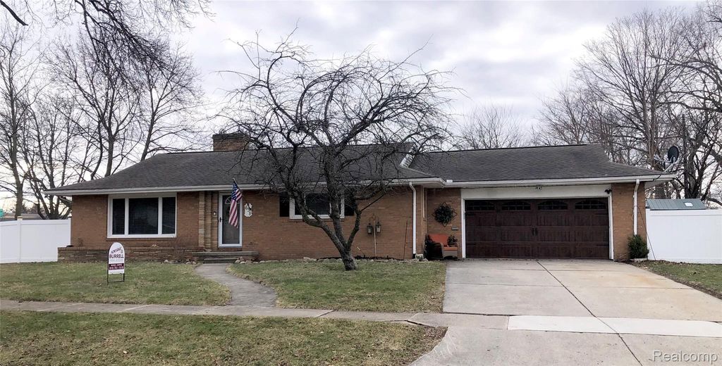 638 Maxine Street, Flint, MI 48503