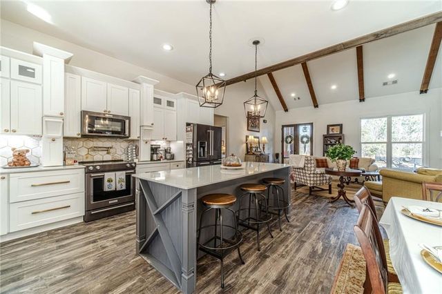 5304 S Apple Valley Road, Jefferson, GA 30549