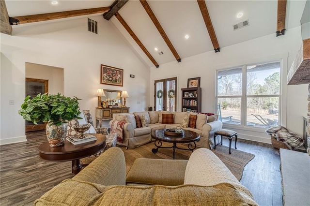 5304 S Apple Valley Road, Jefferson, GA 30549