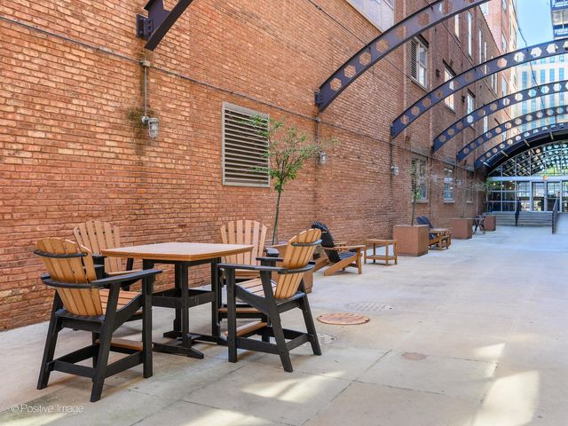 500 S Clinton Street 110, Chicago, IL 60607