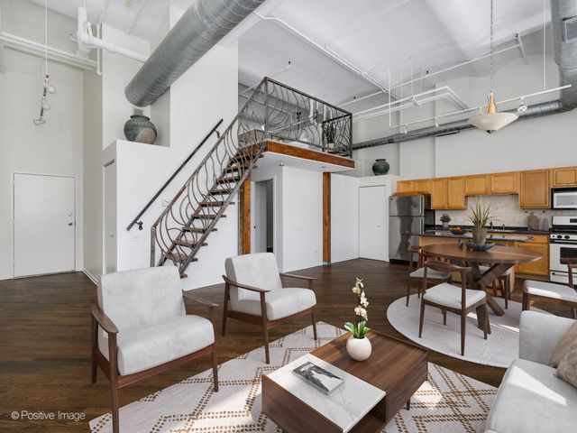 500 S Clinton Street 110, Chicago, IL 60607