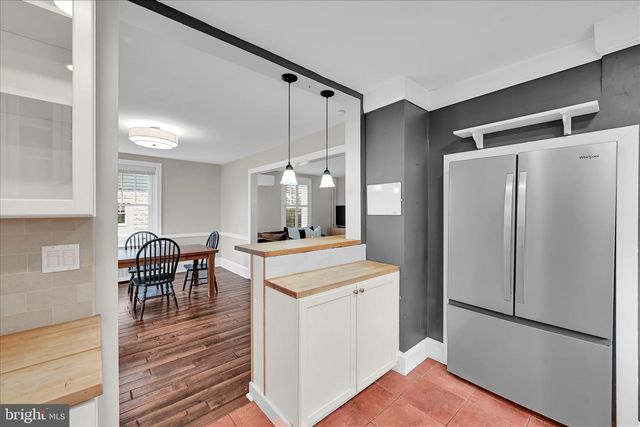 180 N CLINTON ST, Doylestown, PA 18901