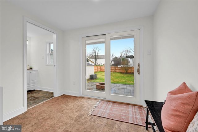 180 N CLINTON ST, Doylestown, PA 18901