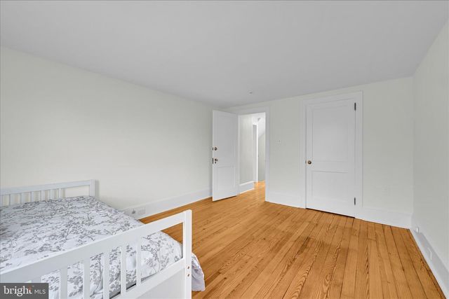 180 N CLINTON ST, Doylestown, PA 18901