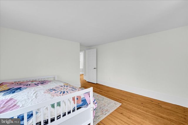 180 N CLINTON ST, Doylestown, PA 18901