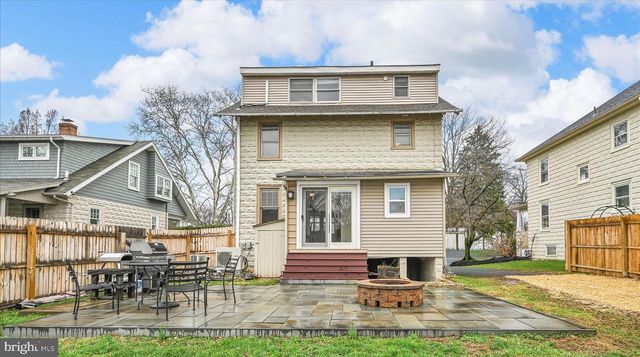 180 N CLINTON ST, Doylestown, PA 18901