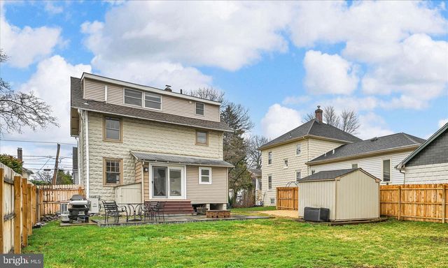 180 N CLINTON ST, Doylestown, PA 18901