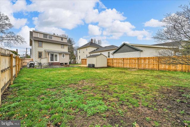 180 N CLINTON ST, Doylestown, PA 18901