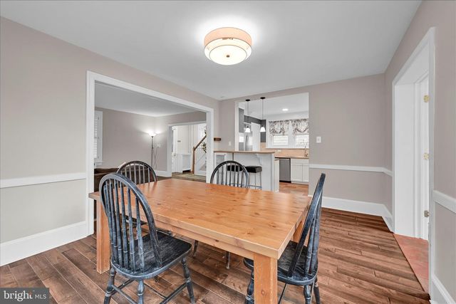 180 N CLINTON ST, Doylestown, PA 18901