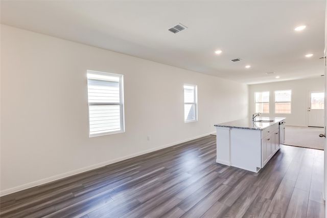 208 Wedemeyer ST, Taylor, TX 76574