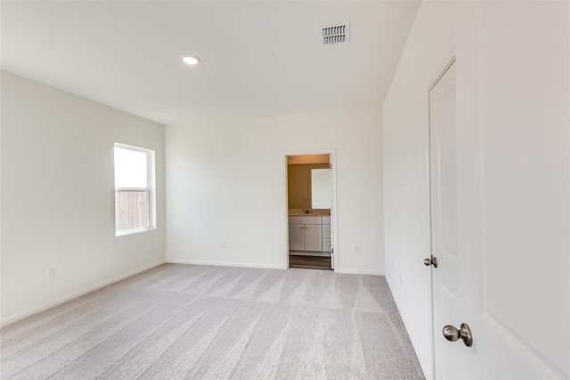 208 Wedemeyer ST, Taylor, TX 76574