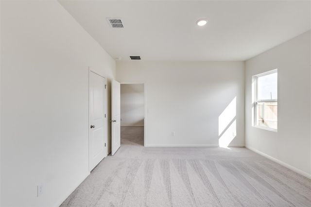208 Wedemeyer ST, Taylor, TX 76574