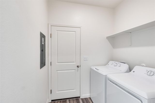 208 Wedemeyer ST, Taylor, TX 76574