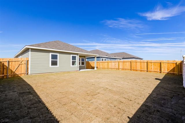 208 Wedemeyer ST, Taylor, TX 76574