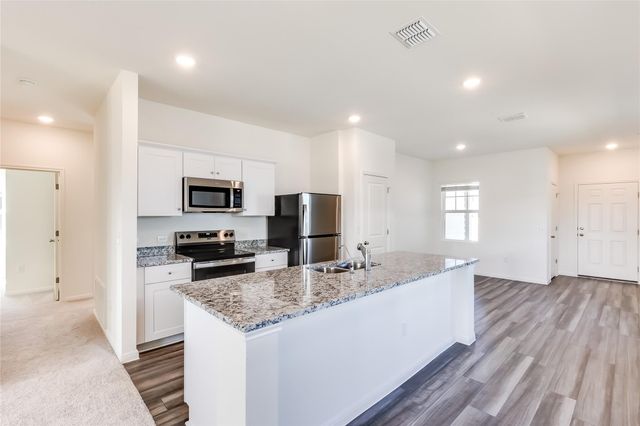 208 Wedemeyer ST, Taylor, TX 76574