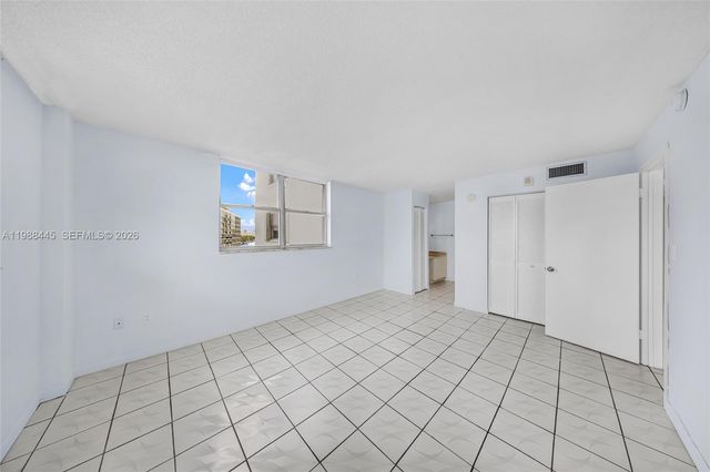 6900 Bay Dr 7E, Miami Beach, FL 33141
