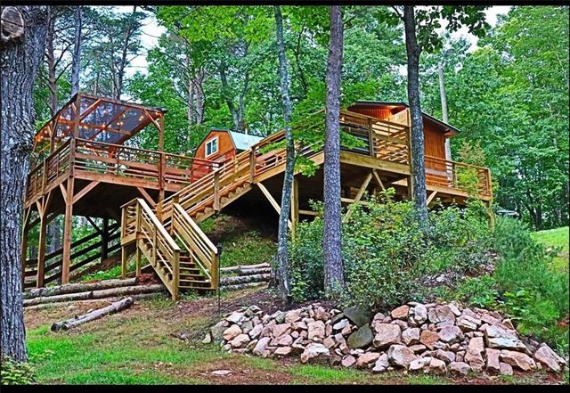 225 Overlook Circle, Clarkesville, GA 30523
