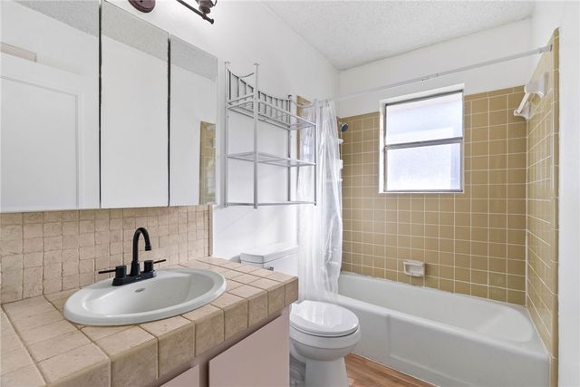 315 W Greenwood Ave, Aransas Pass, TX 78336