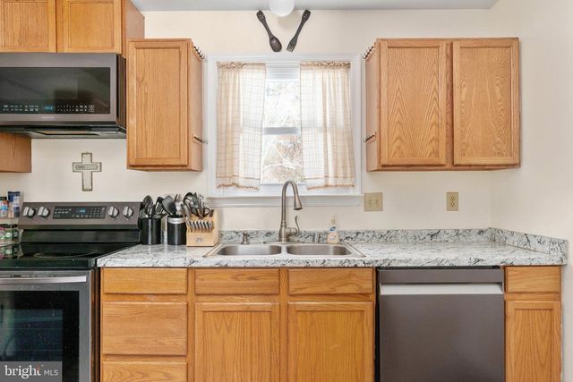 2 PLEASURE CT, Stafford, VA 22556