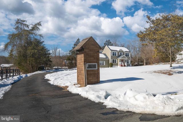 2 PLEASURE CT, Stafford, VA 22556