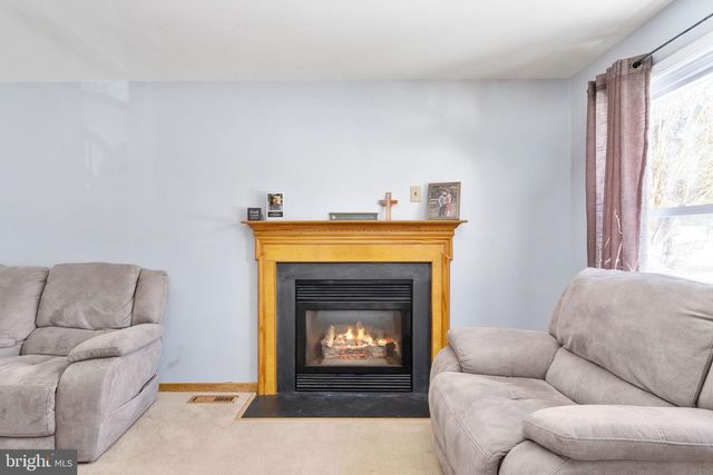 2 PLEASURE CT, Stafford, VA 22556