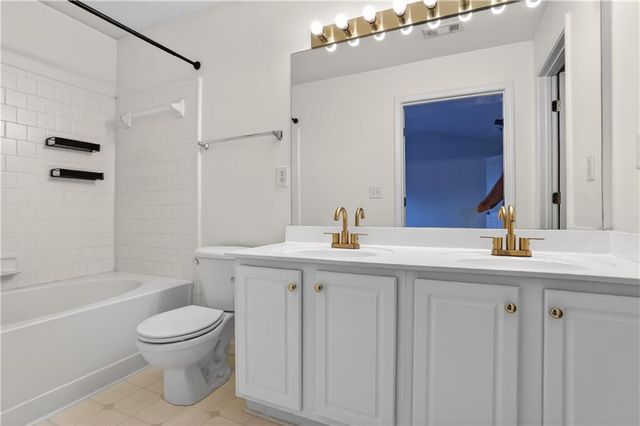 5104 Manerdale SE Drive 1, Atlanta, GA 30339