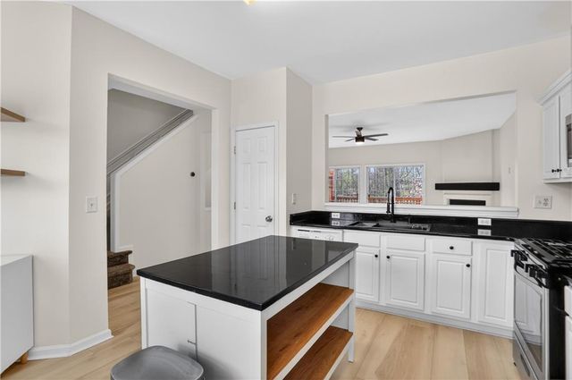 5104 Manerdale SE Drive 1, Atlanta, GA 30339