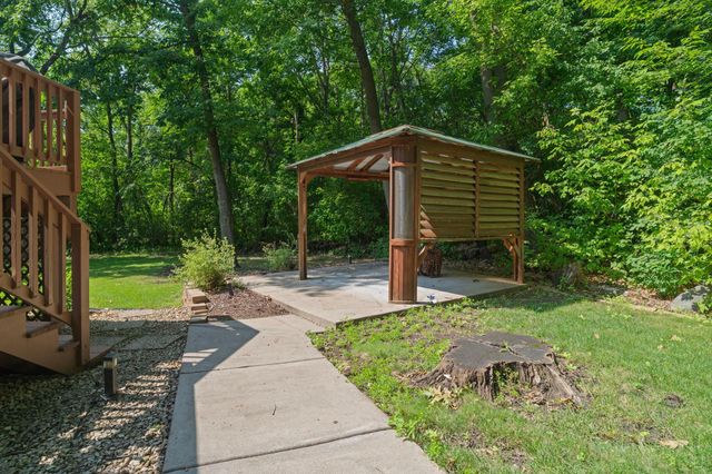 11125 Woods Trail N, Champlin, MN 55316