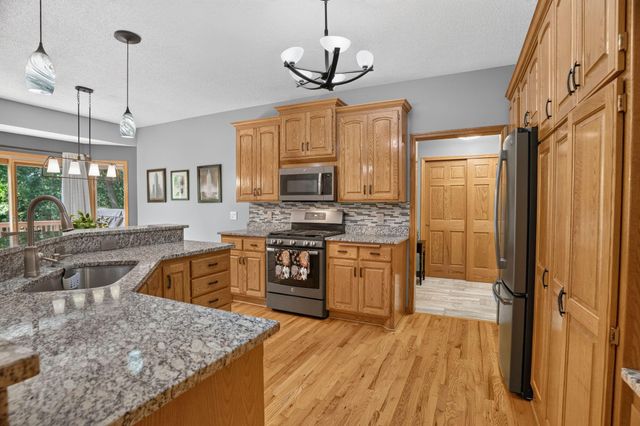 11125 Woods Trail N, Champlin, MN 55316